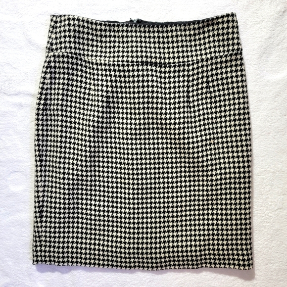 Banana Republic Wool Blend Skirt Classic Houndstooth Back Zip Lined Size 6 - Picture 1 of 11
